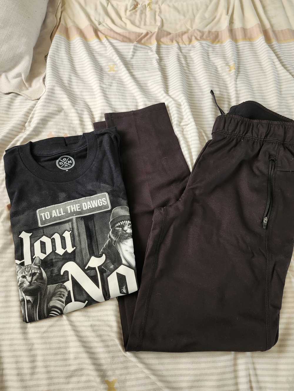 Men's Black Casual Drawstring Pants W/Graphic Tee